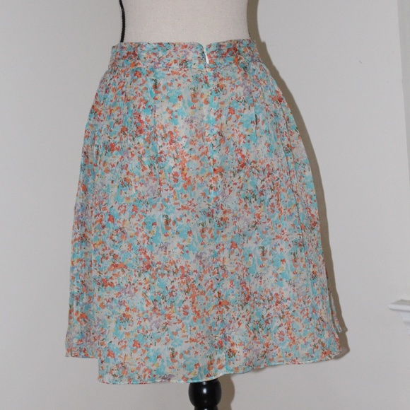 J.Crew, 100% silk skirt floral water color - Picture 2 of 6